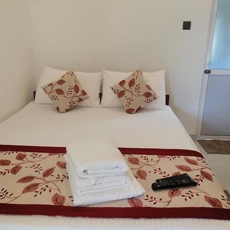 Golden Residence อนุราธปุระ ภายนอก รูปภาพ
