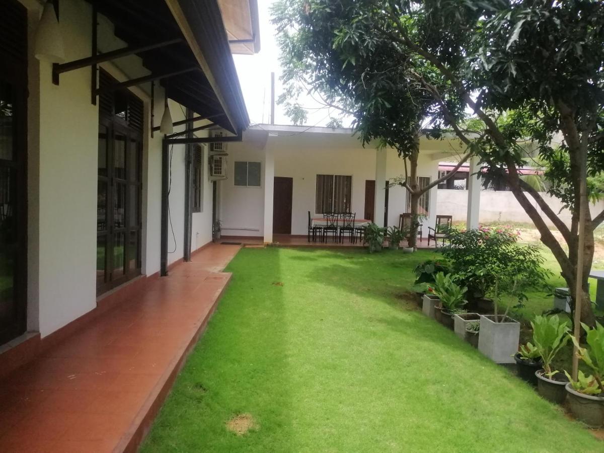Golden Residence อนุราธปุระ ภายนอก รูปภาพ